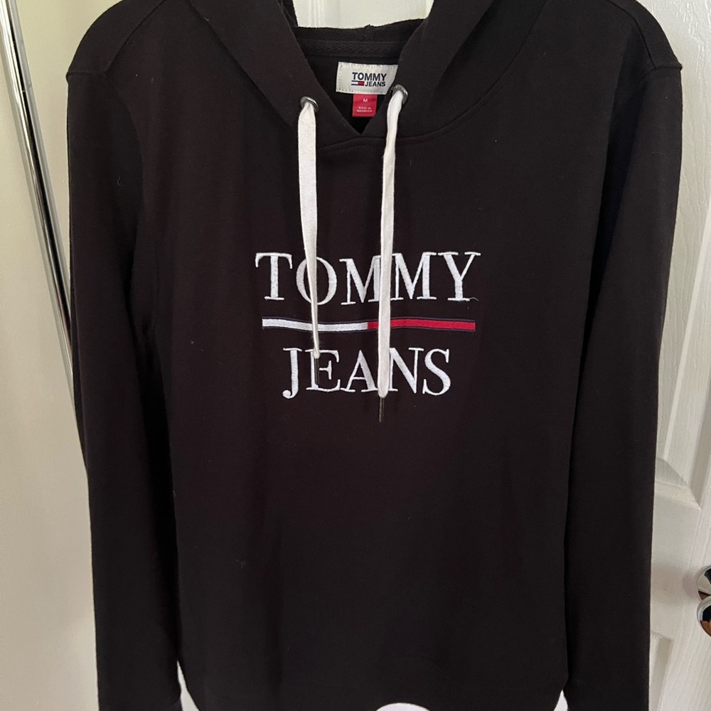 Tommy Hilfiger Black Hoodie with White and Red Accents